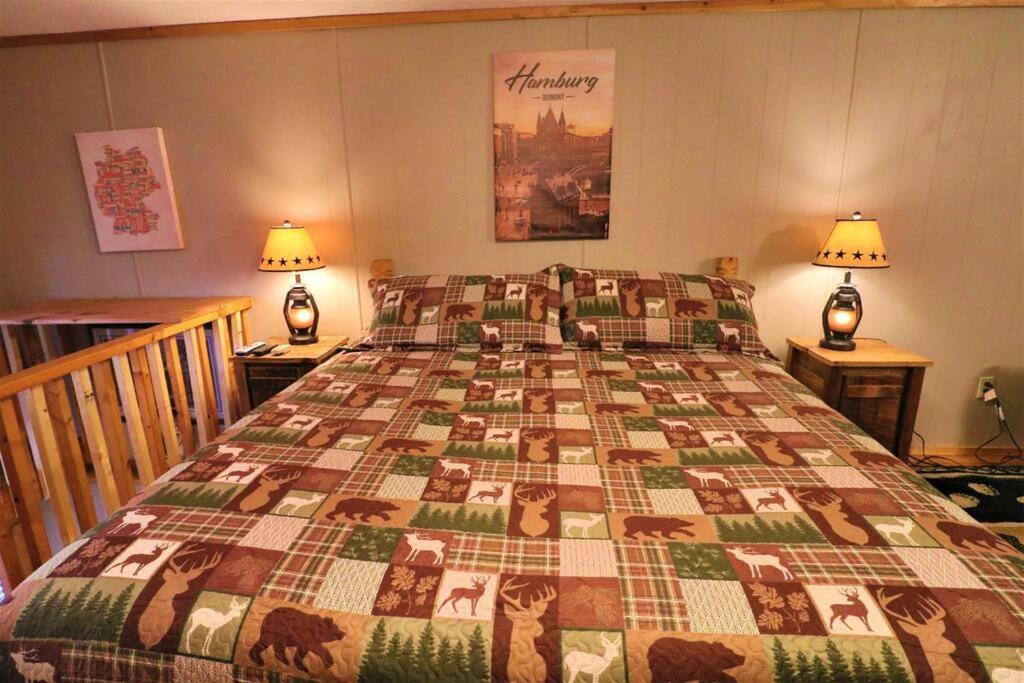 Oktoberfest Themed Cabin In Woods Stream #14 Helen Exteriör bild