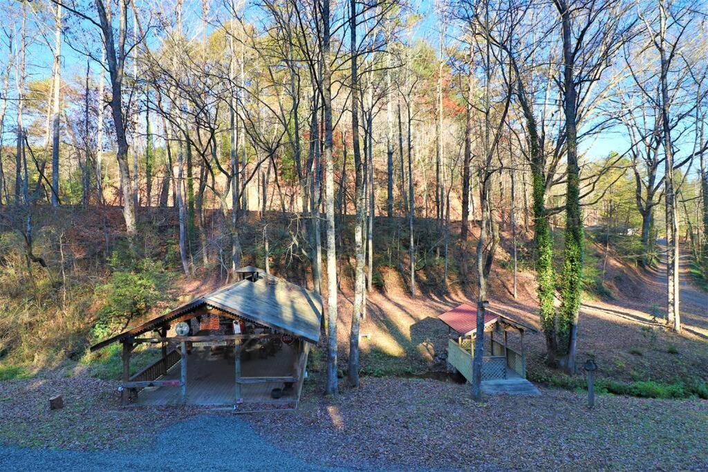 Oktoberfest Themed Cabin In Woods Stream #14 Helen Exteriör bild