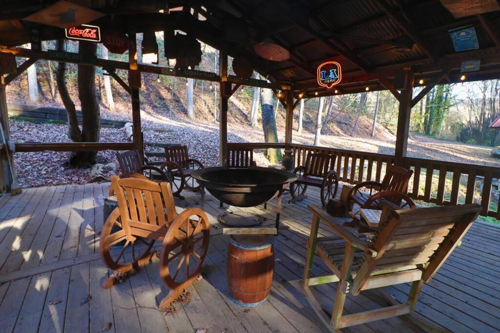Oktoberfest Themed Cabin In Woods Stream #14 Helen Exteriör bild